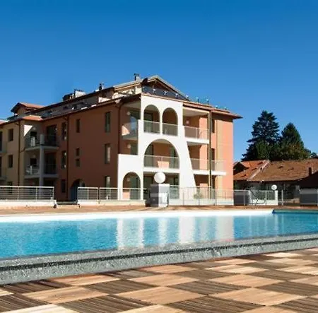 Sleeps 4 Pool Air Con T421367 Lejlighed Maccagno