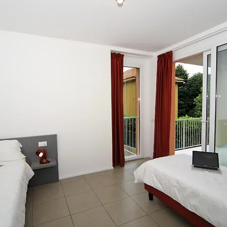 Lejlighed Sleeps 4 Pool Air Con T421367 *